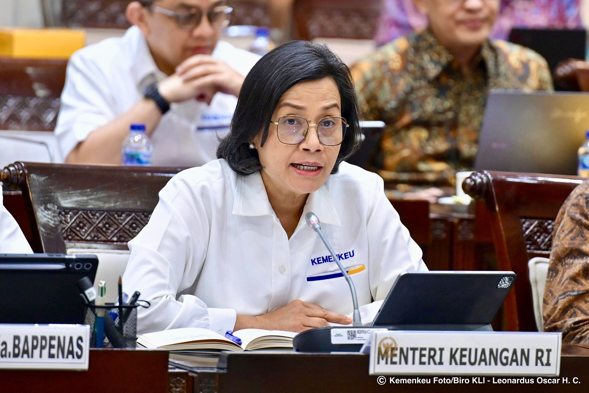 Menkeu Hadiri Rapat Kerja Komisi XI: Sepakati Asumsi Makro dan Target Pembangunan RAPBN 2026