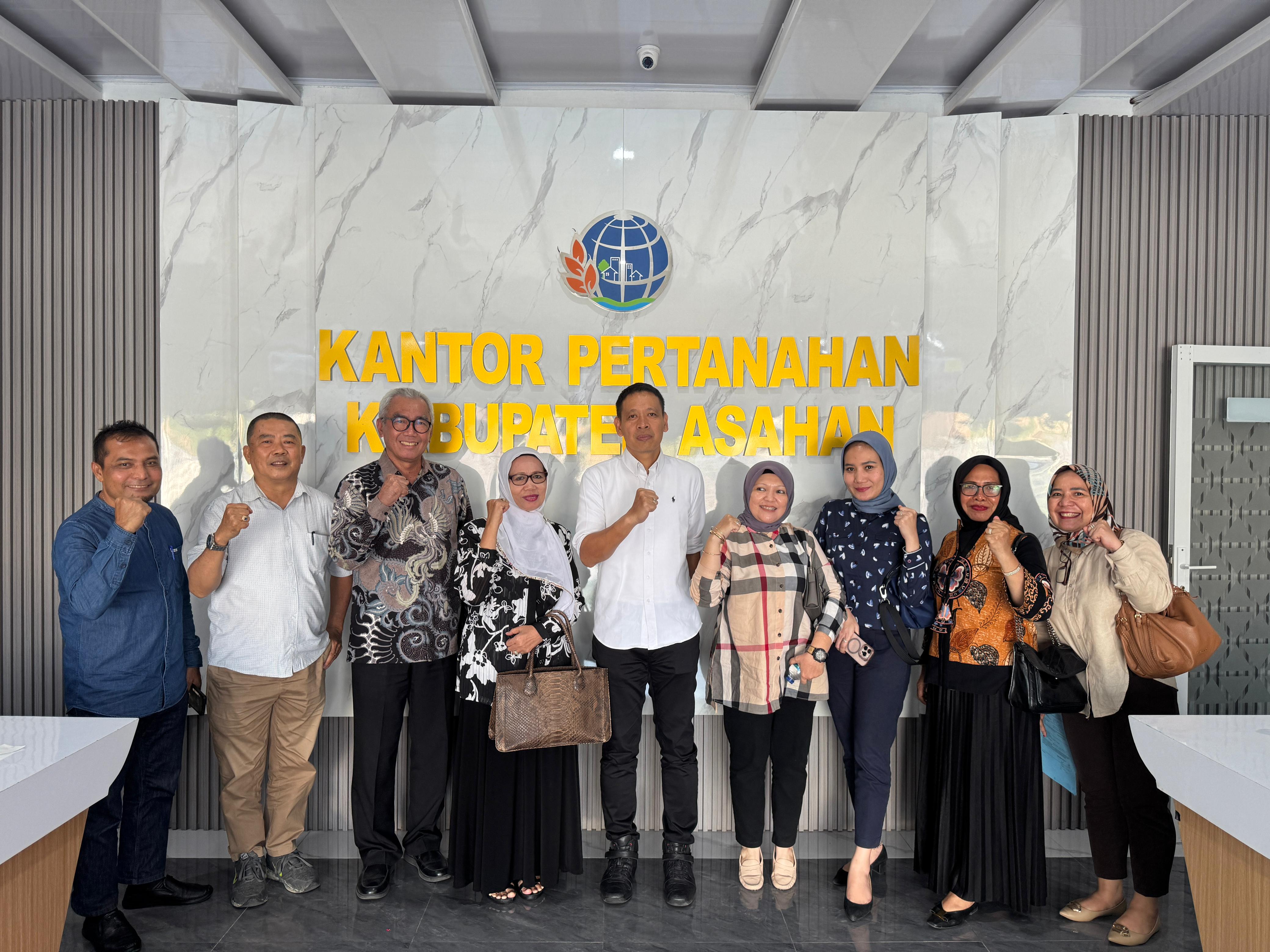 Kunjungi Kepala Kantor Pertanahan Kabupaten Asahan, PD-IPPAT Kabupaten Asahan - Kota Tanjung Balai Siap Kampanyekan Sertipikat Tanah Elektronik