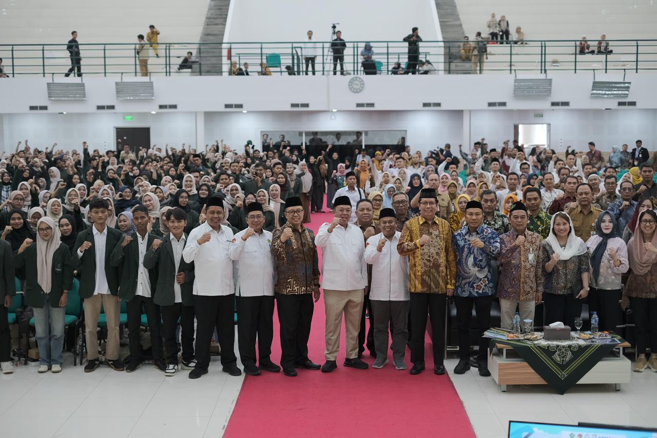 Terjunkan 500 Mahasiswa KKN Tematik, Menteri Nusron: Tuntaskan Sertipikasi Aset Umat