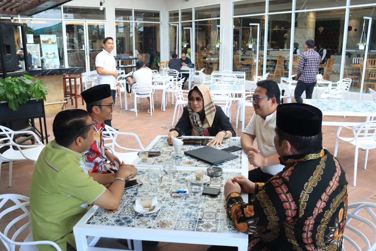 Wali Kota Subulussalam Bahas Program Pertanahan dengan Pejabat Kementerian ATR/BPN di Pidie Jaya