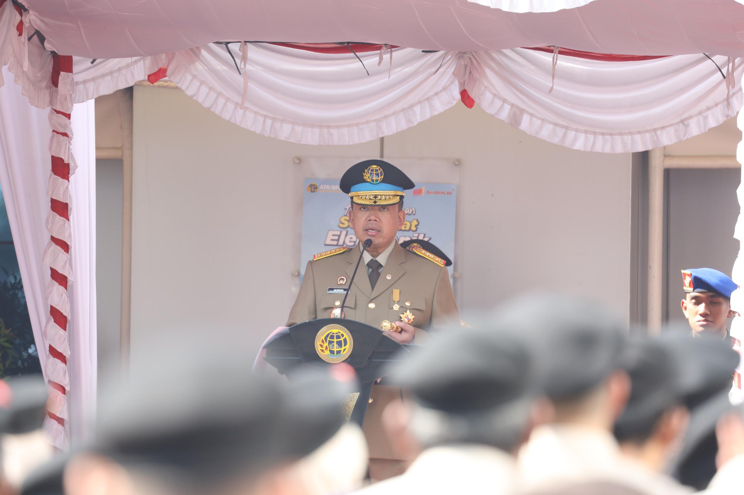 Upacara Peringatan HANTARU 2025, Menteri Nusron Realisasikan Asta Cita dengan Menjaga Tanah dan Menata Ruang