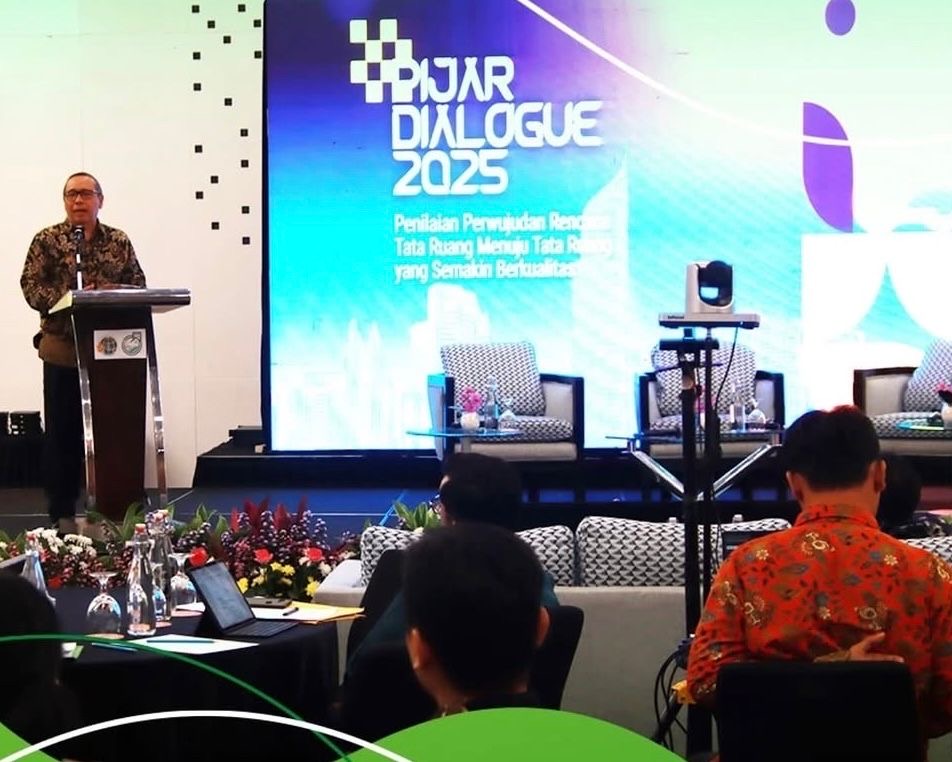 Dirjen Tata Ruang dalam PIJAR DIALOGUE 2025: Penilaian Perwujudan RTR untuk Tata Ruang Berkualitas, Tertib dan Berkelanjutan