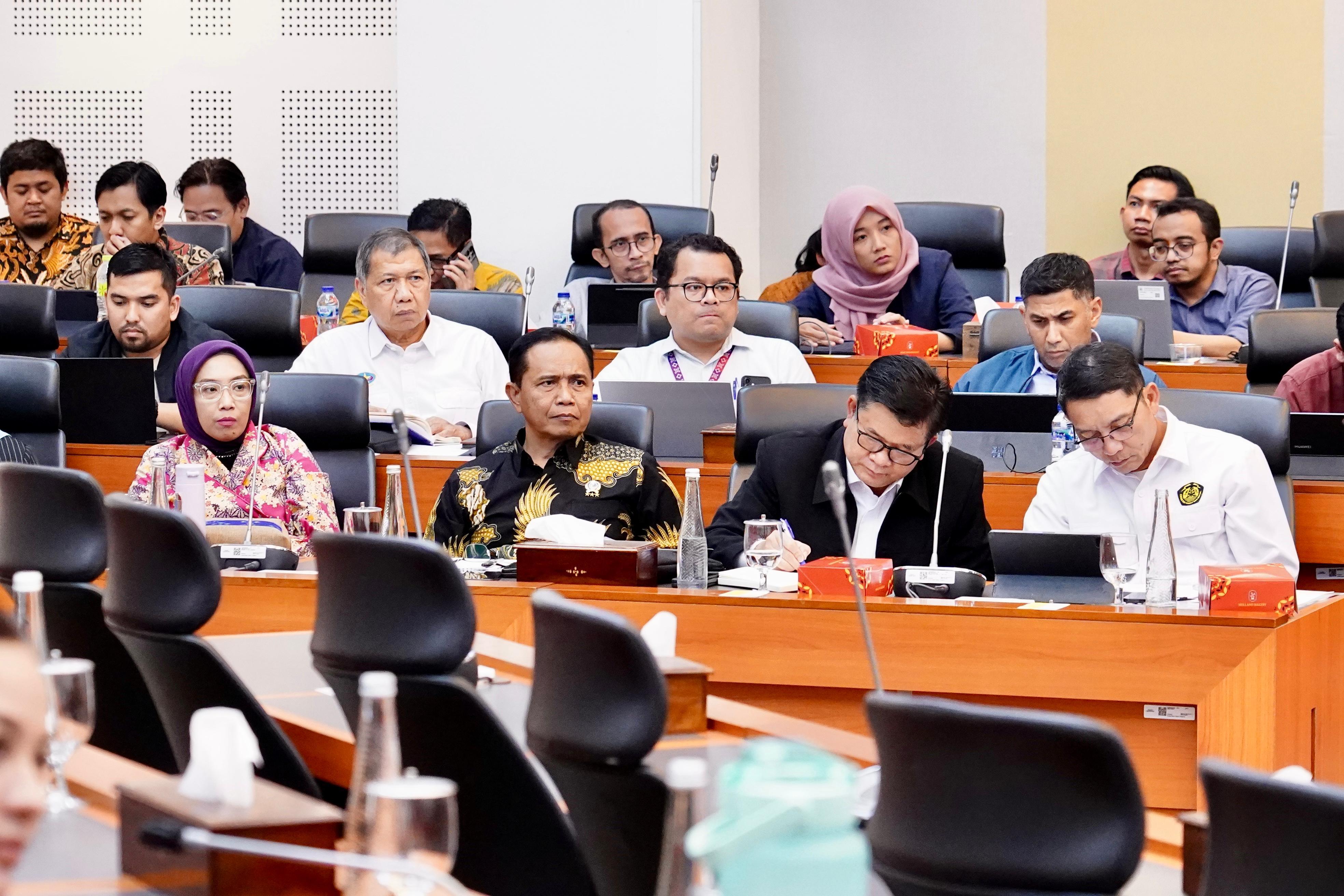 Rapat Bersama Badan Anggaran DPR Ri, Sekjen Kementerian ATR/BPN Optimis Ada Peningkatan PNBP pada 2026