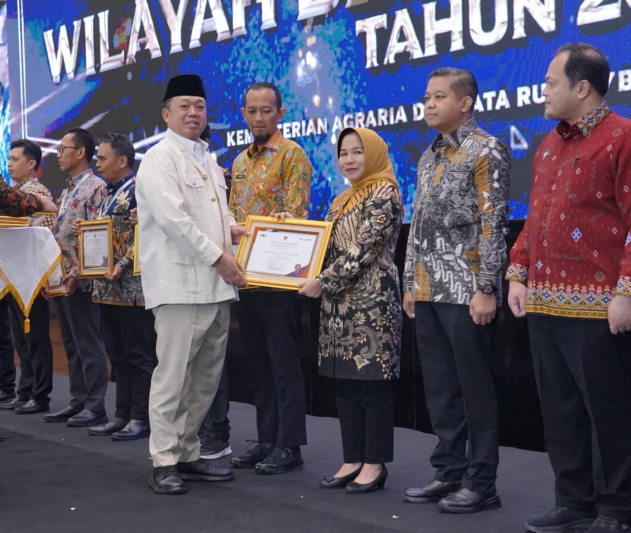 24 Satker ATR/BPN Terima Predikat WBK, Menteri Nusron Beri Apresiasi dan Imbau untuk Jaga Kualitas Layanan