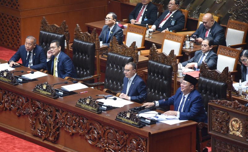 DPR Sahkan Revisi UU Haji dan Umrah