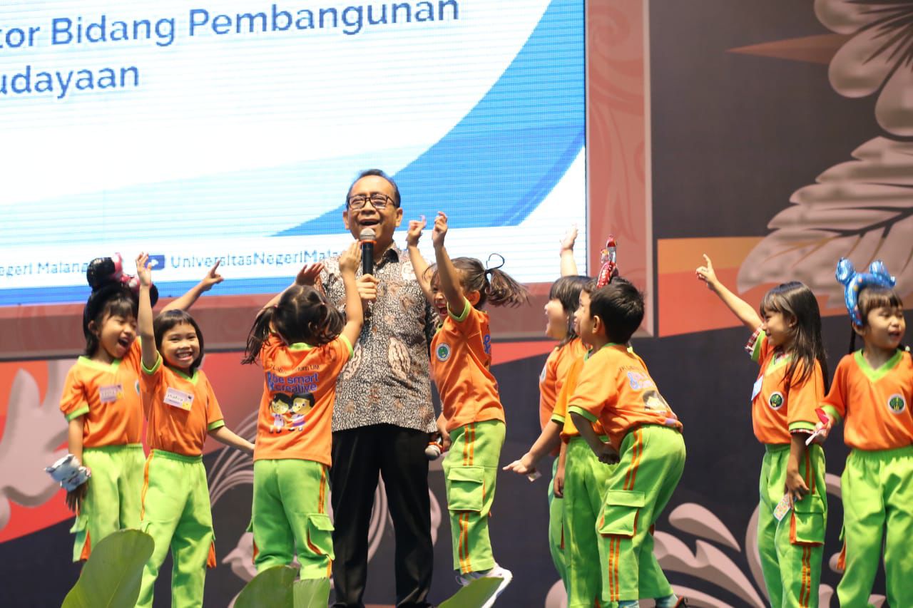 Peringati Hari Anak Nasional 2025, Menko PMK Ajak Anak Hidup Sehat dan Bijak Berteknologi
