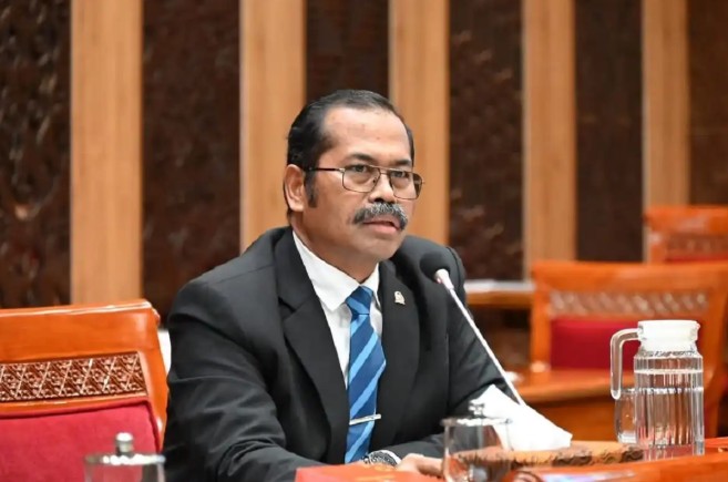 Biaya Sekolah Ugal-Ugalan Lampaui Gaji Orang Tua, Harus Diatur Regulasi Batas Atas-Bawah