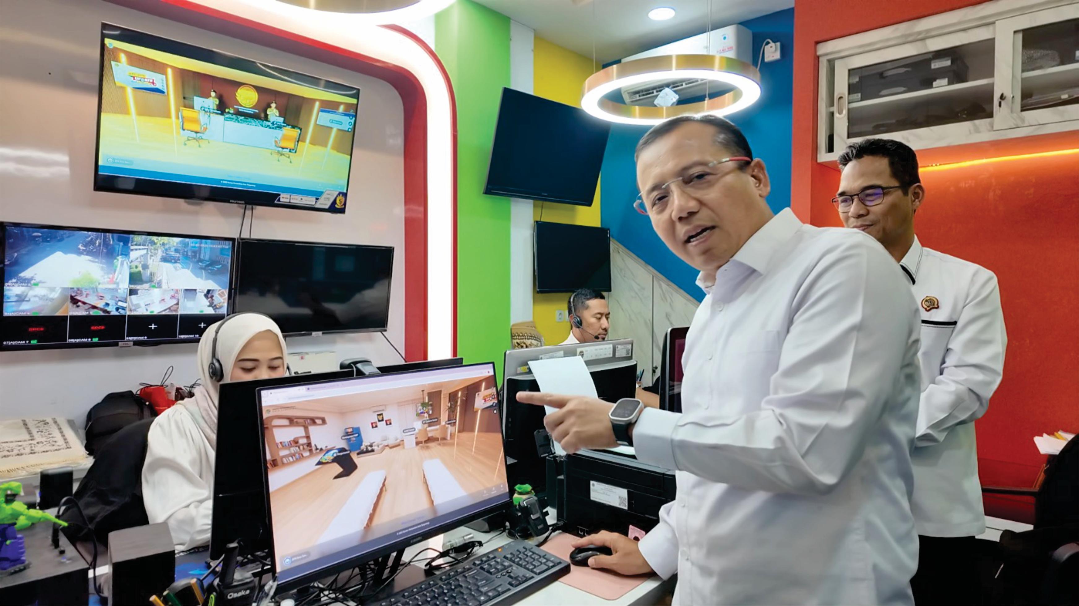 Staf Ahli Bidang Teknologi Tinjau Kantah Virtual Kota Tanggerang : Benar-benar Digital Twin