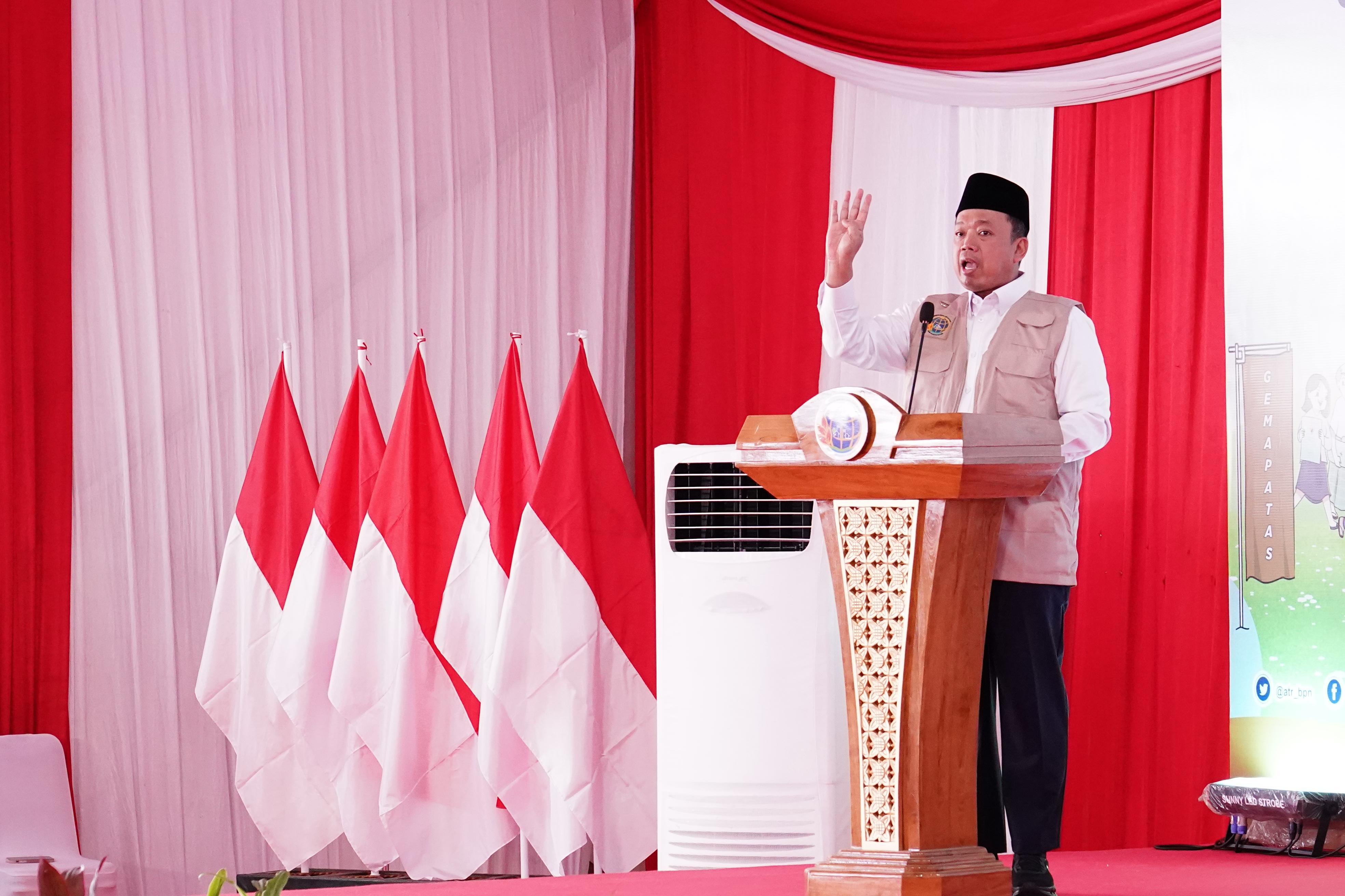 Kurangi Masalah Batas Tanah, Menteri Nusron Imbau Masyarakat Pasang Patok Permanen